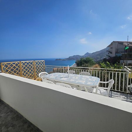 Nuova Casa Giulia Lägenhet Letojanni Exteriör bild