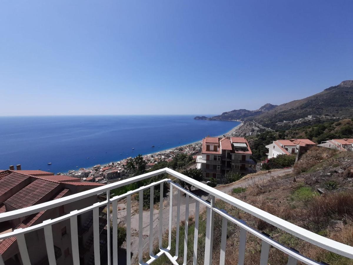 Nuova Casa Giulia Lägenhet Letojanni Exteriör bild